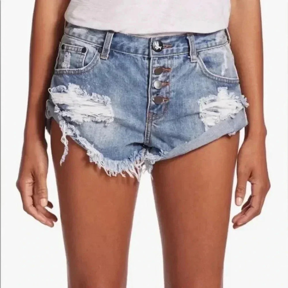 One Teaspoon Bandits Relaxed Fit Long Rise Button Fly Distressed Twist Hem Short - Picture 1 of 5